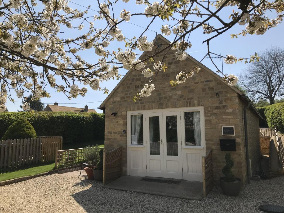 B&B Chipping Norton - Cherry Tree Cottage in idyllic Cotswold village - Bed and Breakfast Chipping Norton