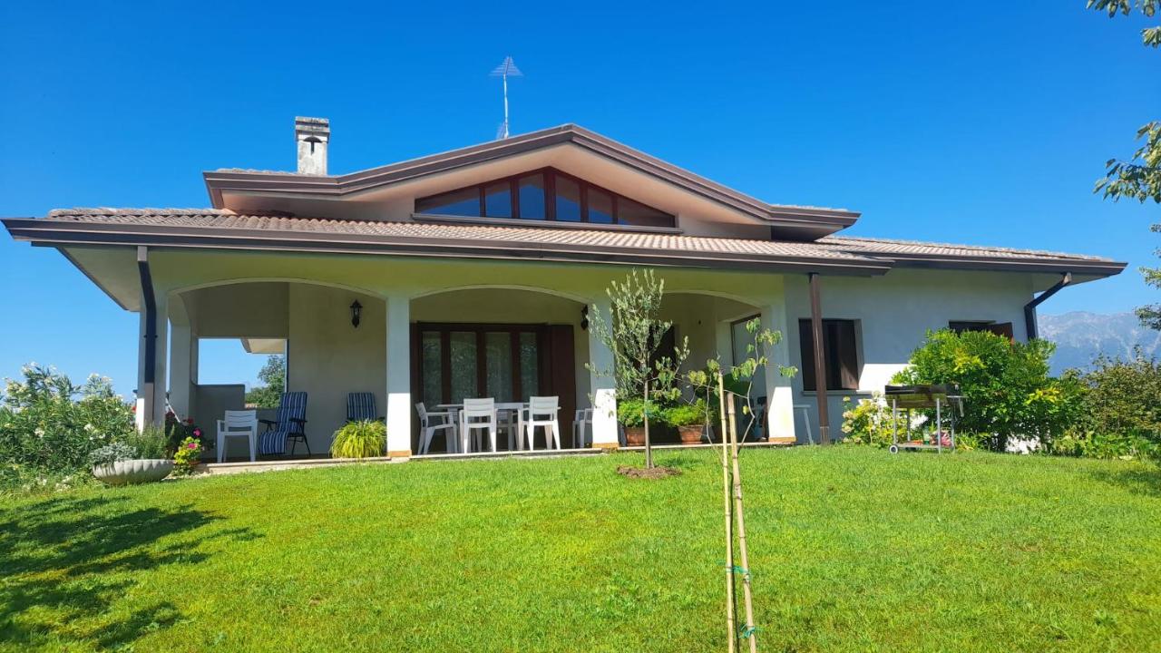 Etage entier independant d une villa , avec terrasse, jardin, 2 a 6 personnes - Chambres d'hôtes Arba