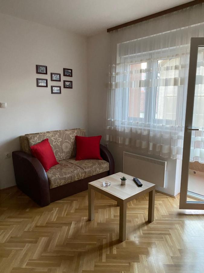 B&B Aranđelovac - Apartman Ljubica - Bed and Breakfast Aranđelovac