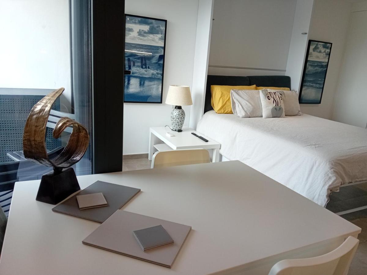 B&B Gibraltar - Beautiful Studio in Gibraltar - E1 Suites & Spa - Bed and Breakfast Gibraltar