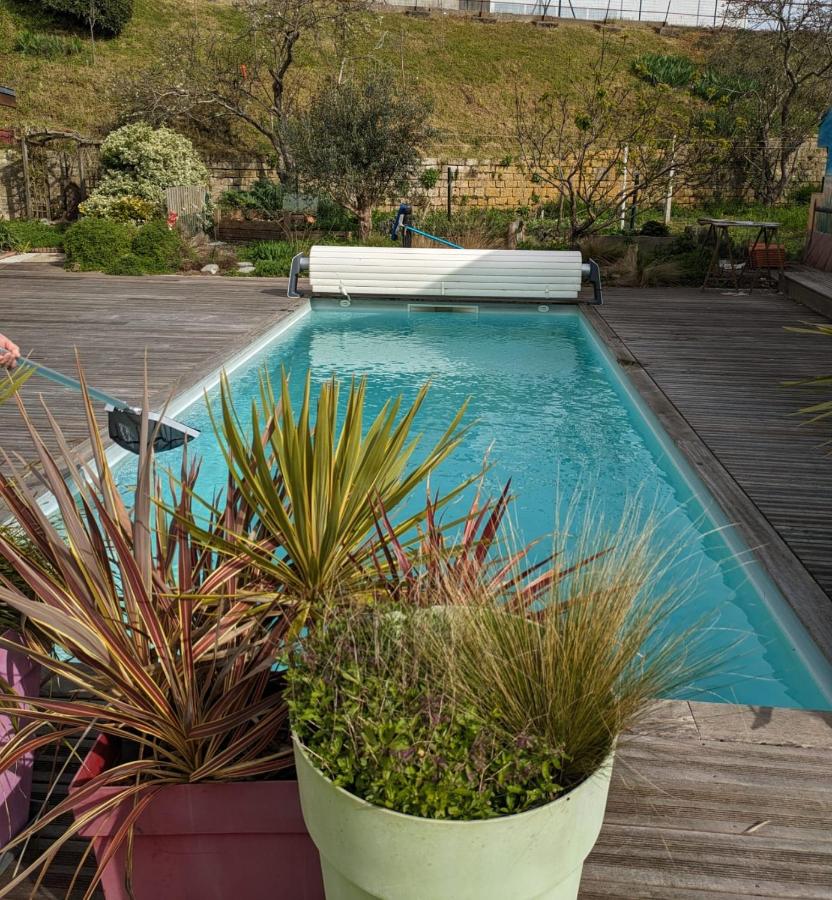 Maison avec piscine et jardin proche mer, La Rochelle - B&B