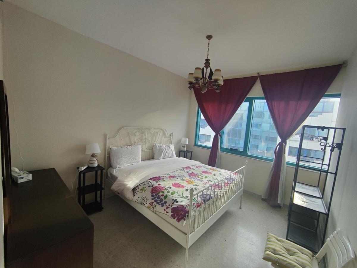 B&B Abu Dhabi Island and Internal Islands City - Room 3, Couples should be married - Bed and Breakfast Abu Dhabi Island and Internal Islands City