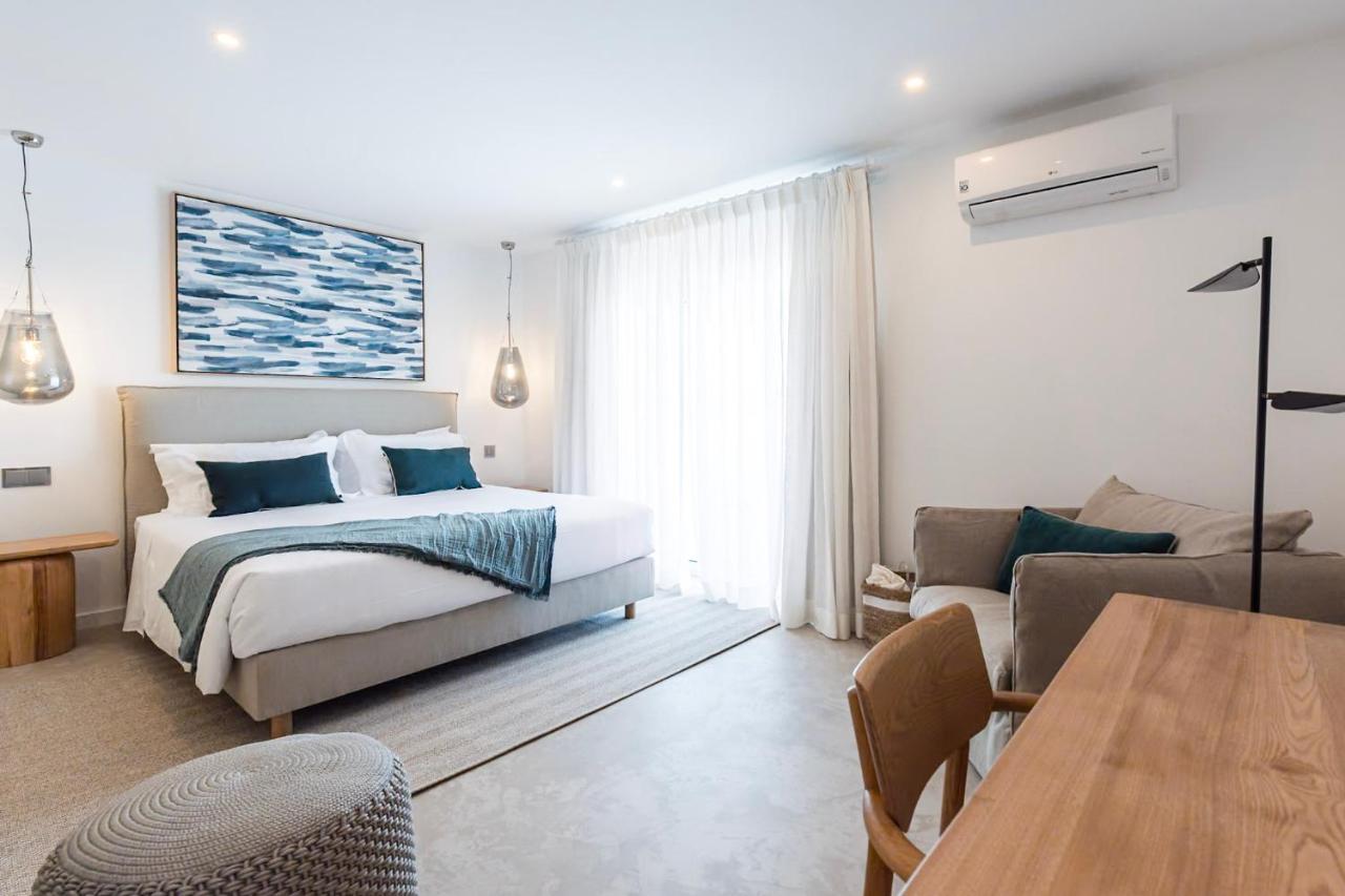 Deluxe Double Room with Balcony and Sea View