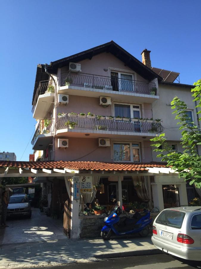 Guest House Gloria - Bed and Breakfast
