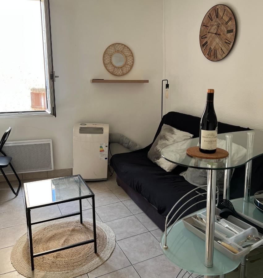 Studio cœur de ville avec salle de bain privative & kitchenette - B&B Carpentras