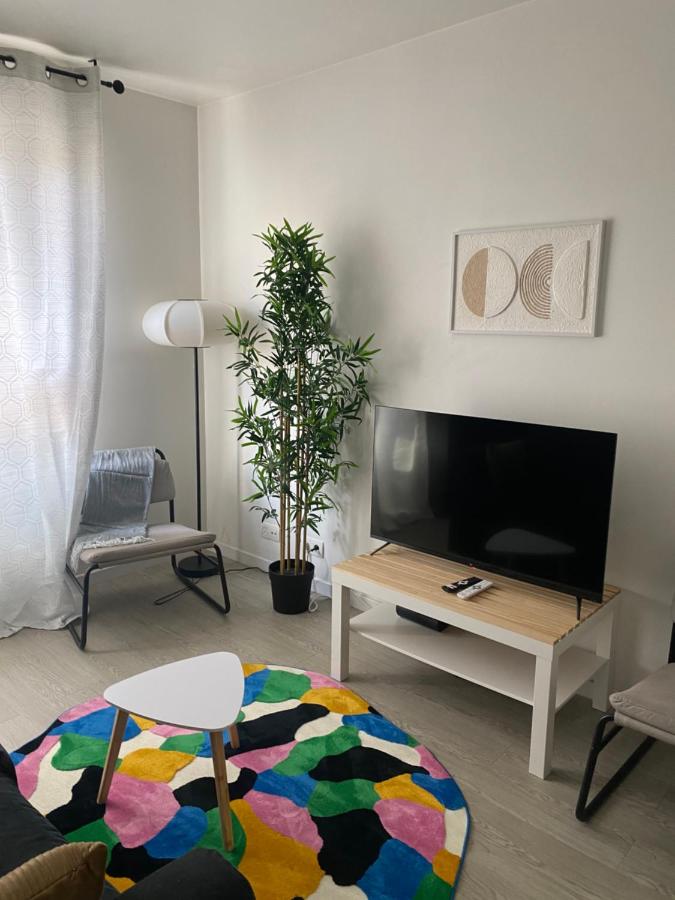 Aux Portes de Paris - Parc légion d’honneur - B&B