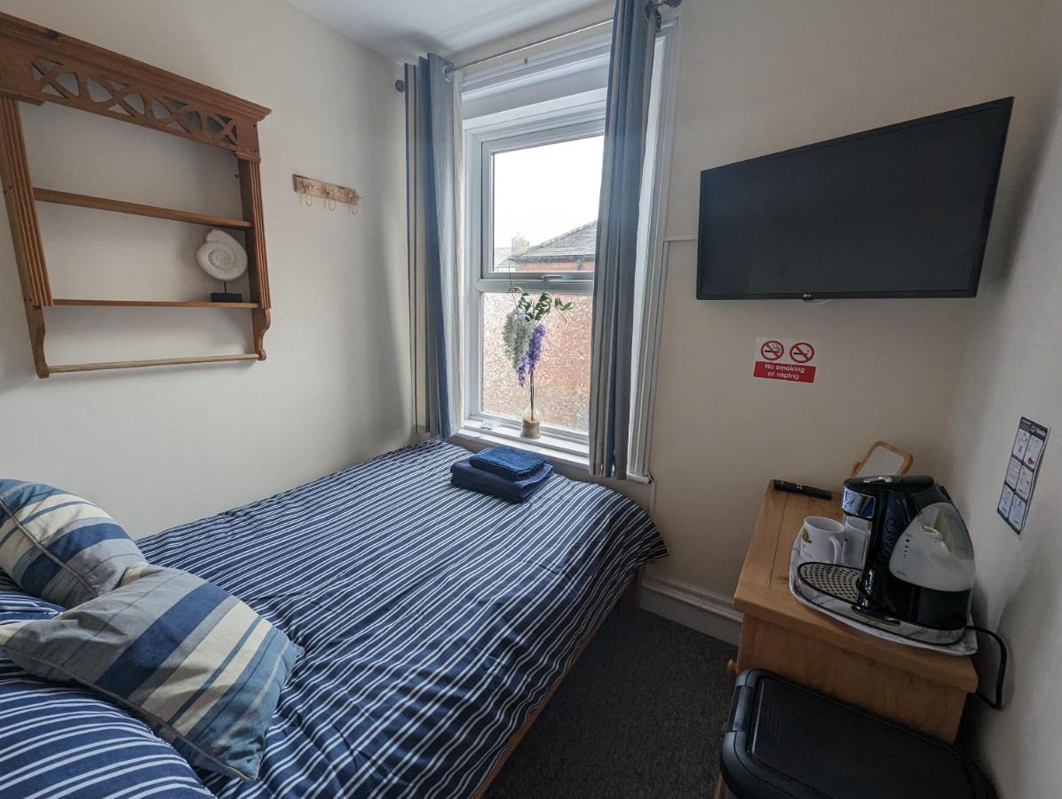 Economy Single Room