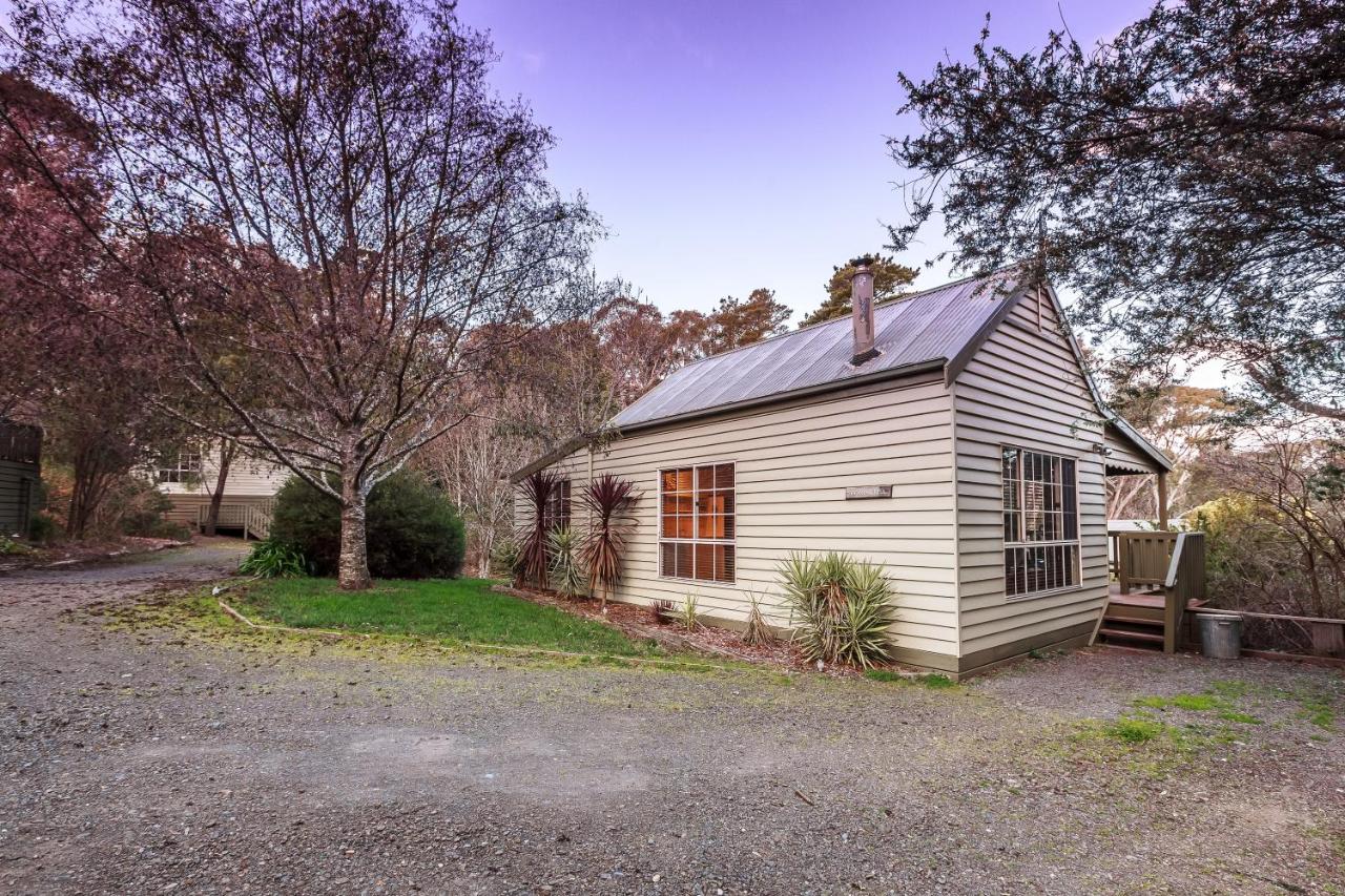 The Cottages at Hepburn Springs - Bed and Breakfast