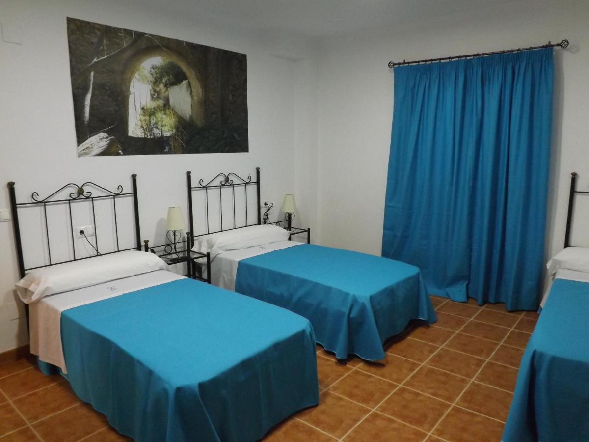 Triple Room with Private Bathroom