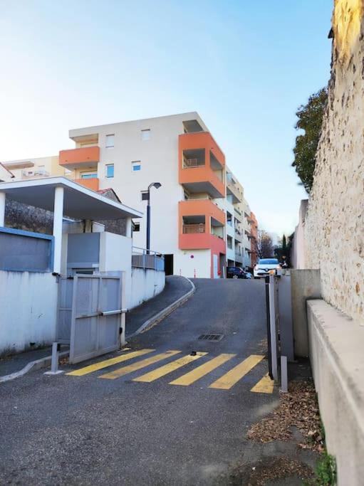 T1 rénové à Nîmes - Chambres d’hôtes Nîmes