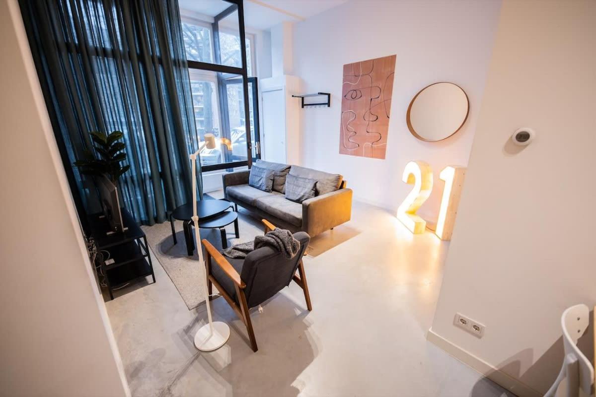 B&B Rotterdam - Warm 2 Bedroom Serviced Apartment 59m2 -LK21- - Bed and Breakfast Rotterdam