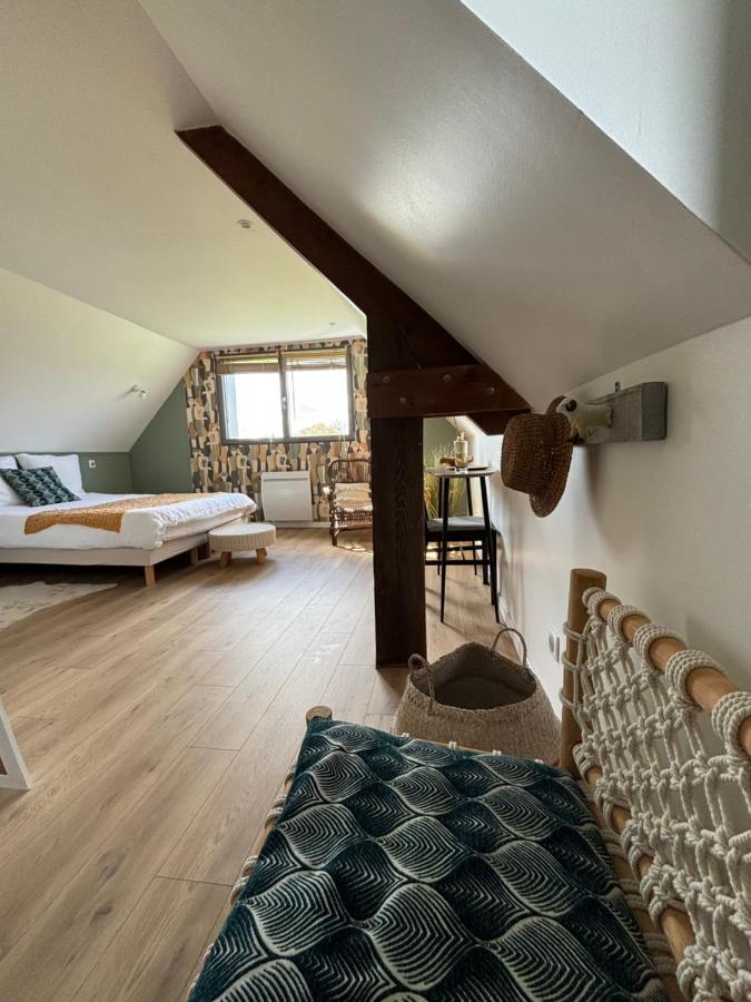 Family Room with Garden View