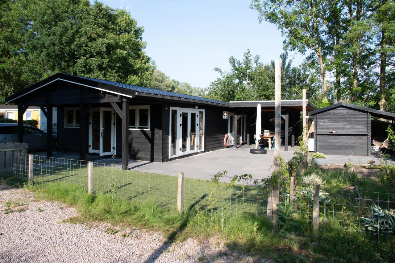 B&B Matsloot - Luxe en ruim chalet met airco bij Leekstermeer - Bed and Breakfast Matsloot