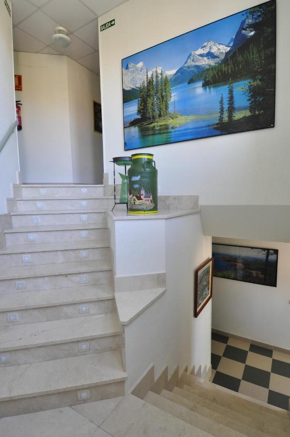 Hotel Apartamentos Aralso Sotillo - Bed and Breakfast