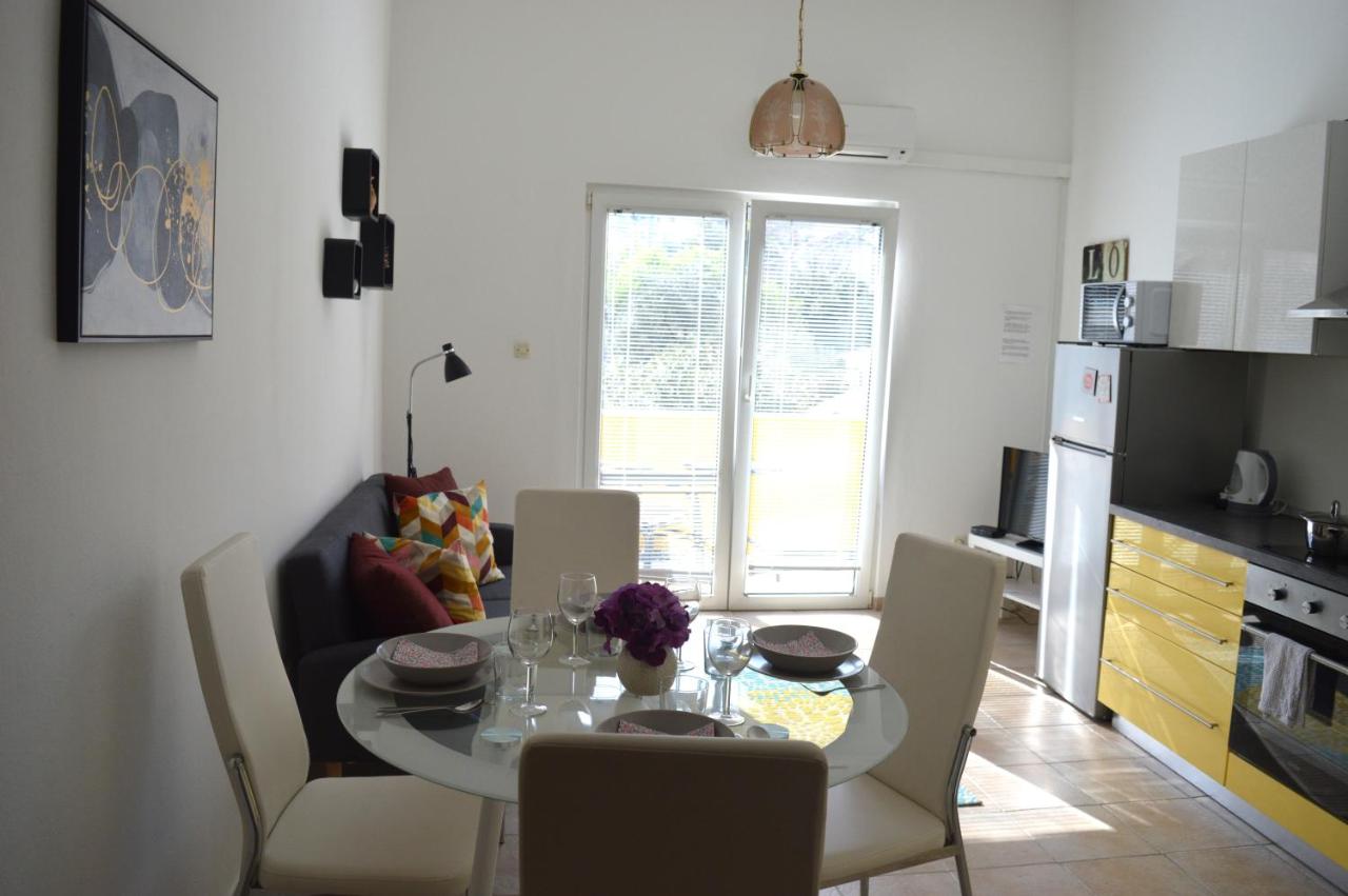 Central Apartments Preko - Bed and Breakfast
