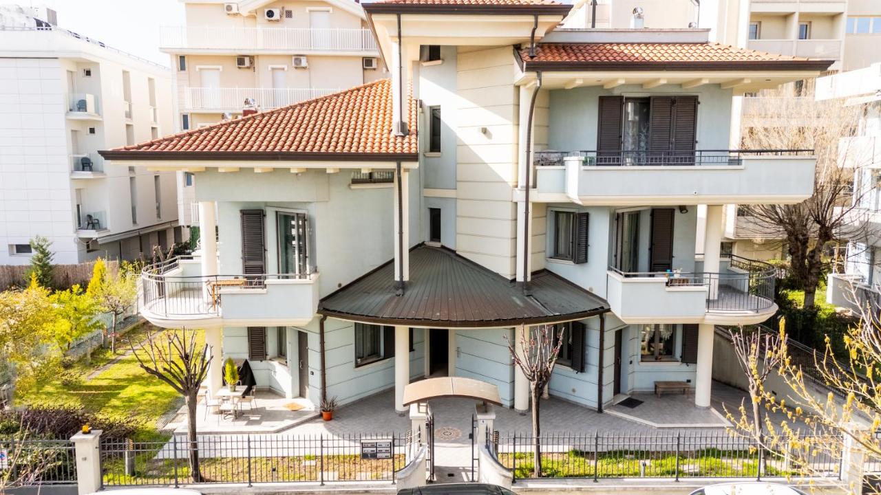 Appartamenti Desi Riccione - B&B