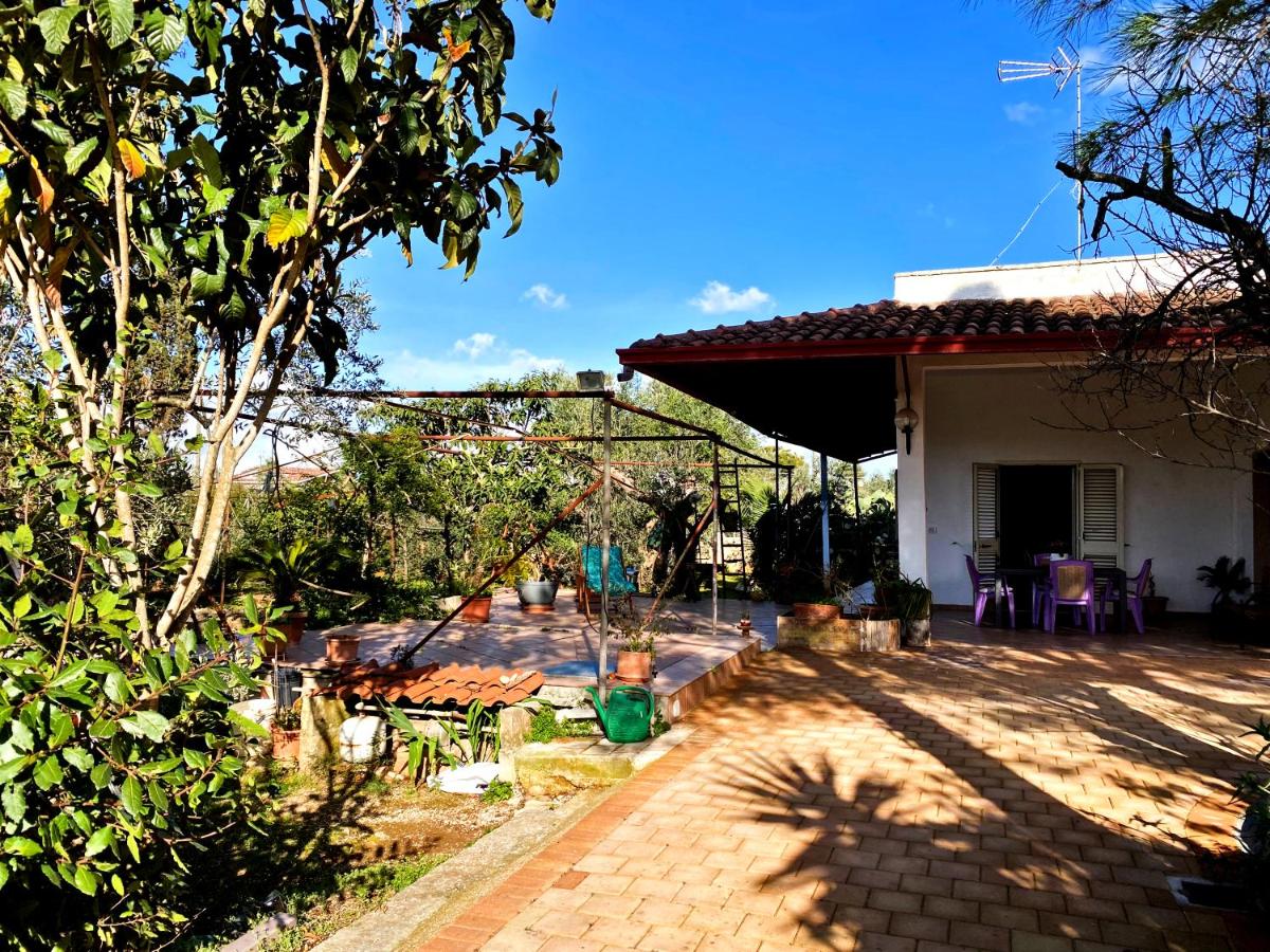 Il Giardino di Bea - Accogliente villa all'aperto - B&B Casarano