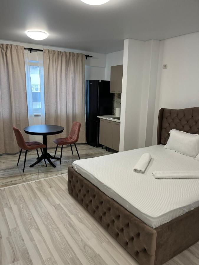 Pollux Residence Militari ap 94 - B&B