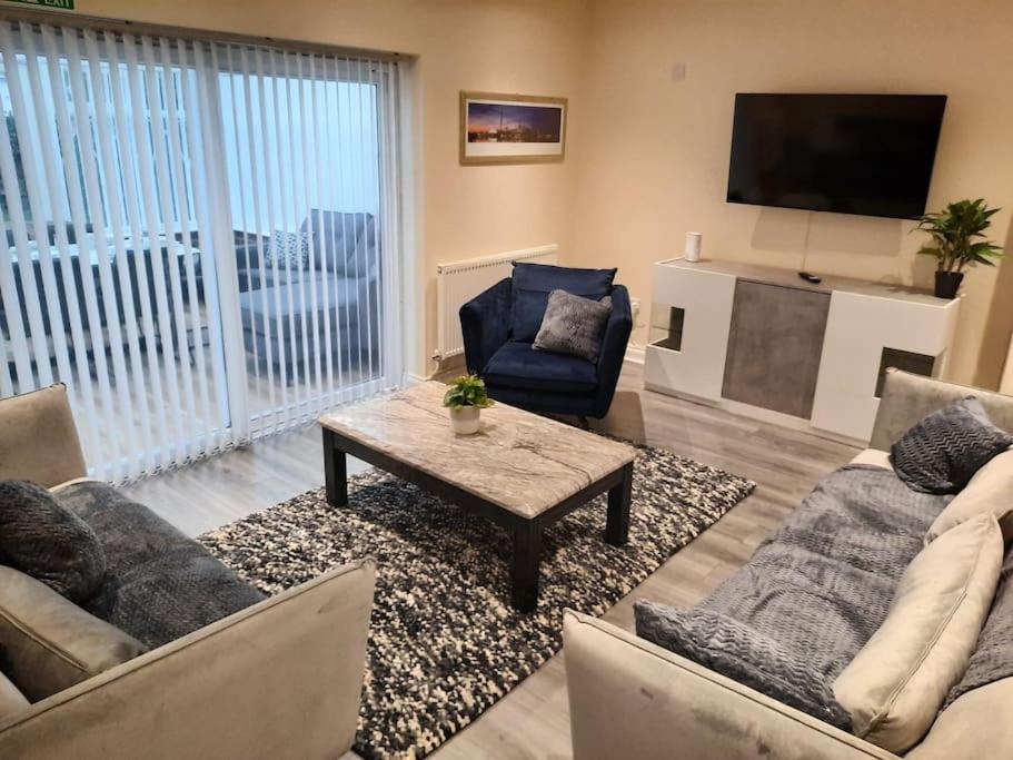 Luxury 5-bed House near NEC & BHX - B&B