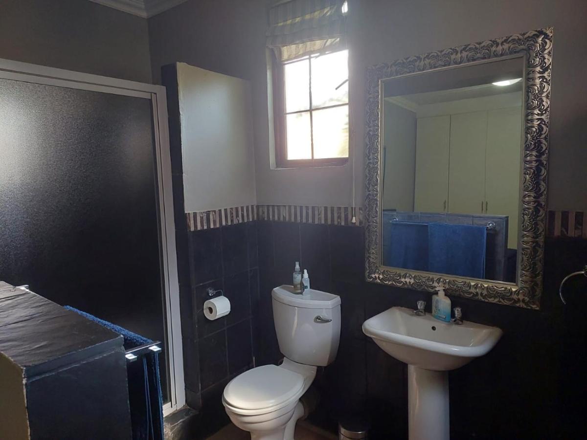 Luxury Queen Room