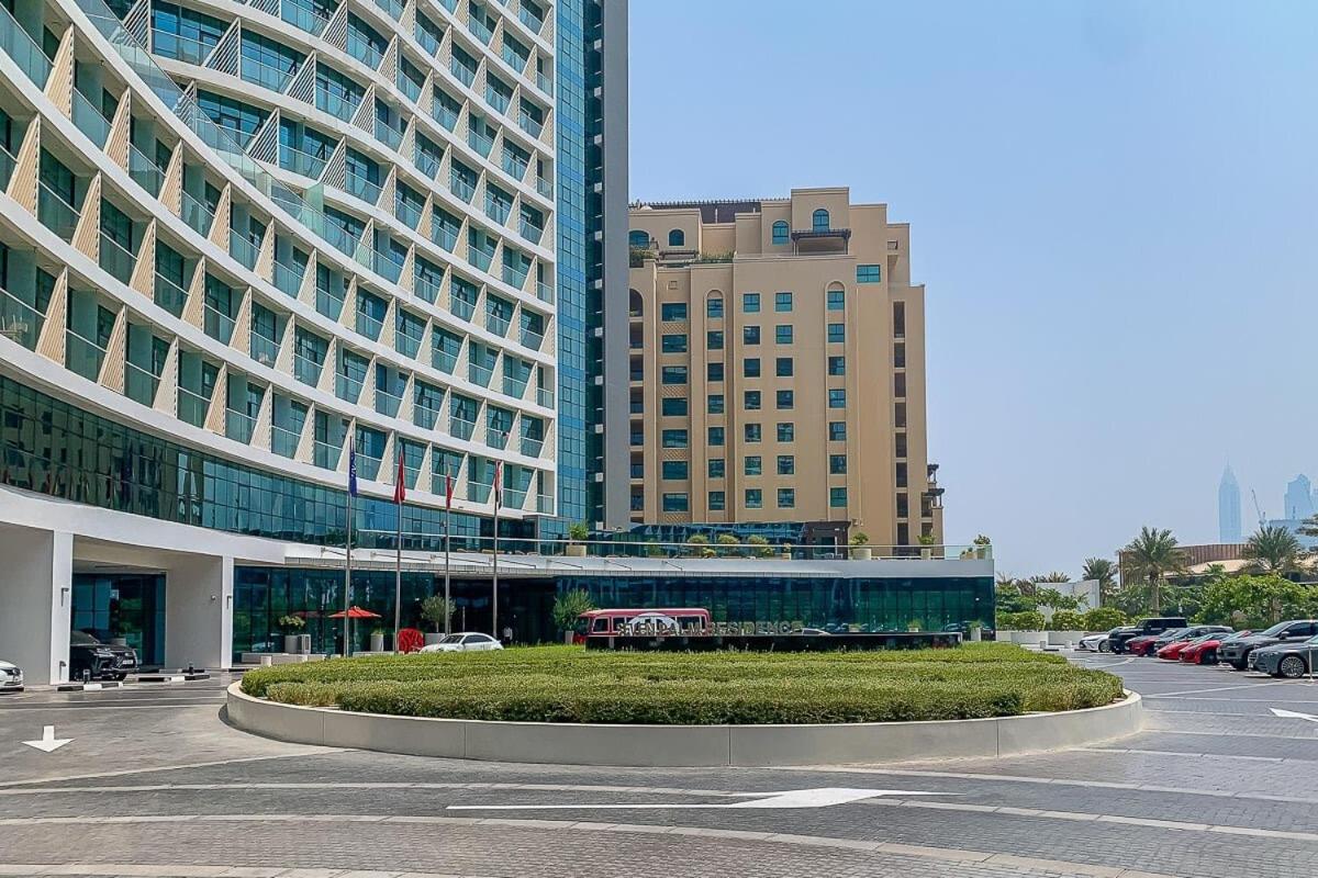 Frank Porter - Seven Hotel & Aprtments - Bed and Breakfast Dubai