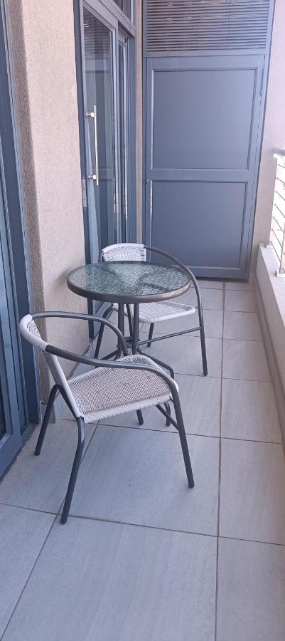Menlyn Maine Trilogy Apartment 1215 - B&B Pretoria