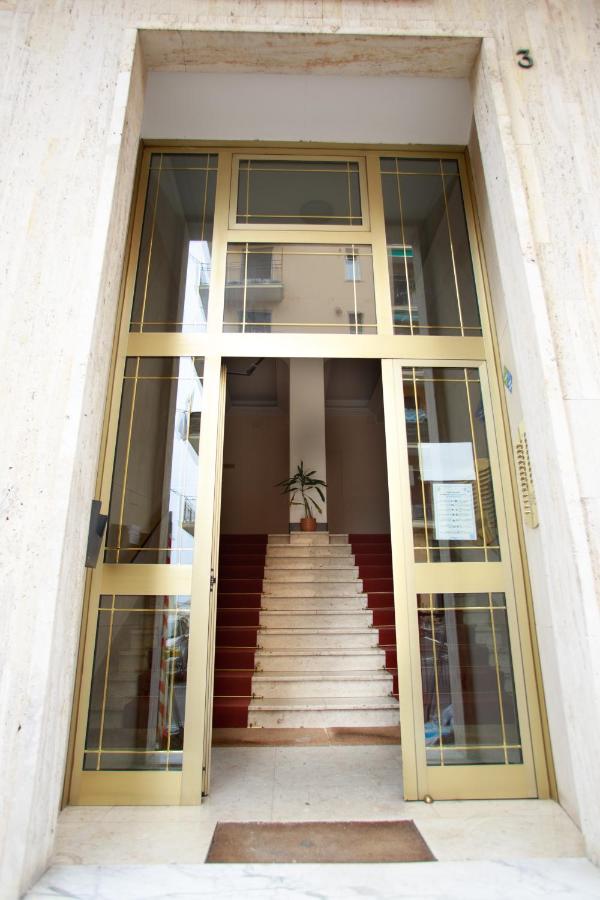 Sofia House with Private Parking - B&B
