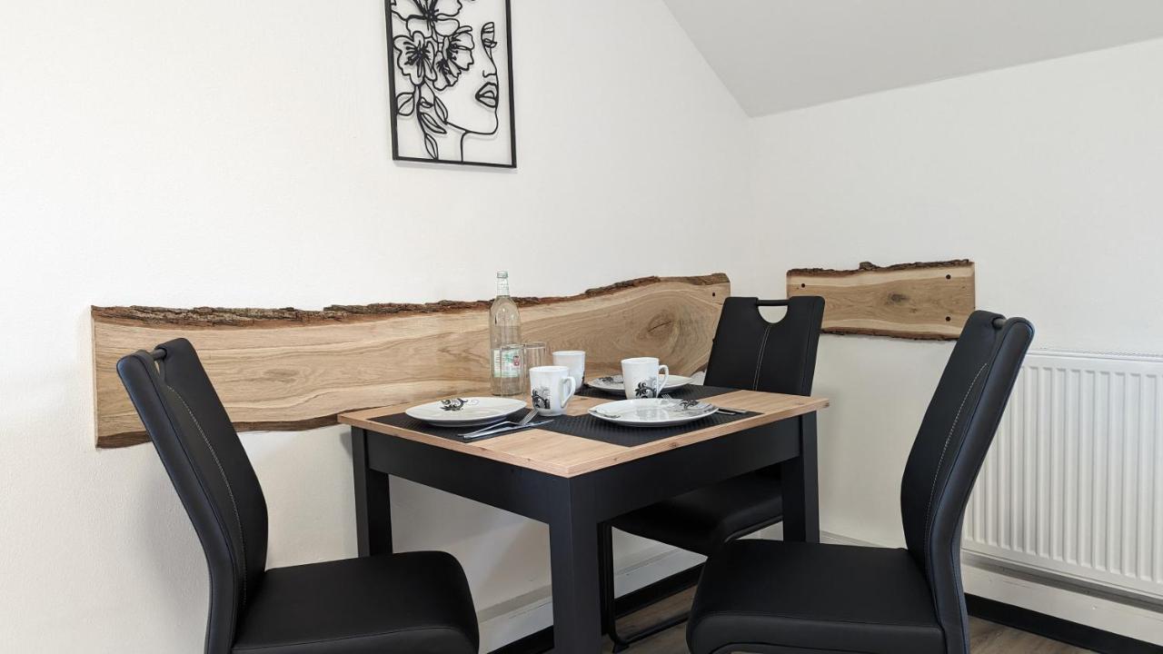 Superior Ferienwohnungen am Kurpark - zentral, ruhig & nah am Edersee - Bed and Breakfast
