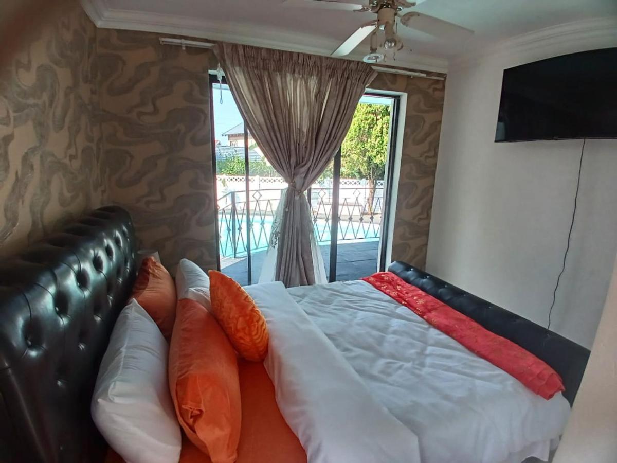 Deluxe Double Room with Shower