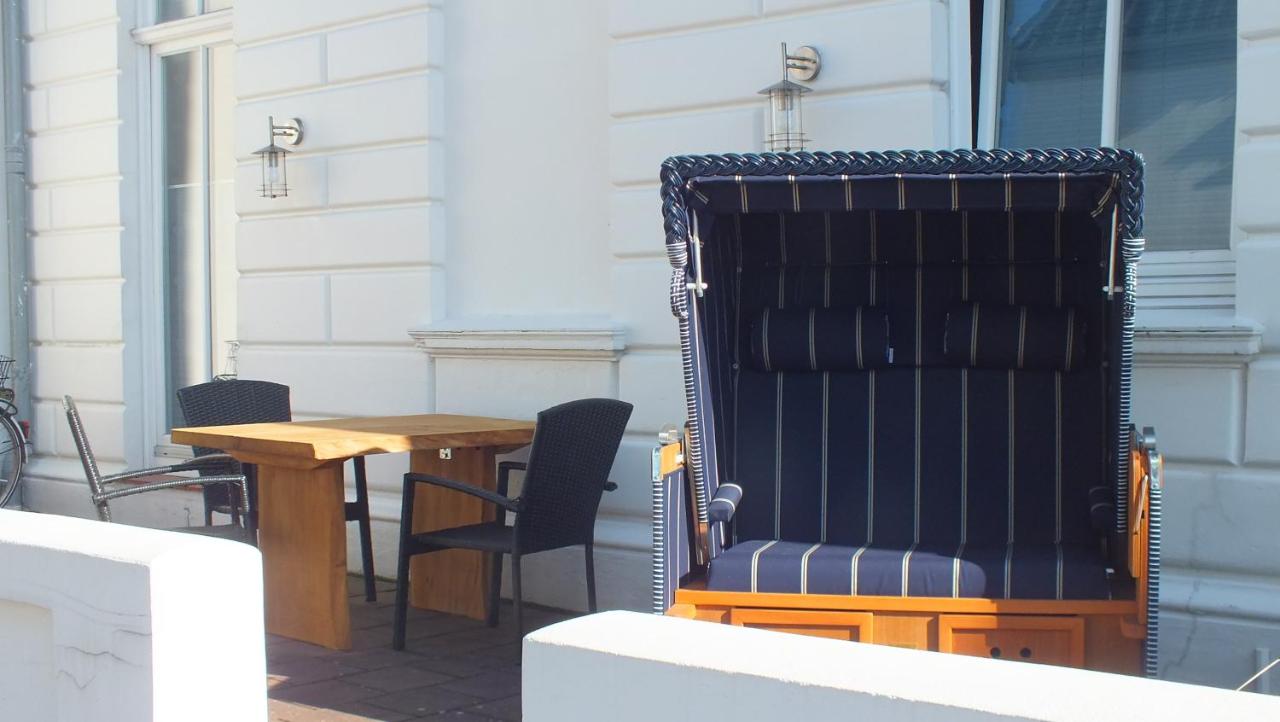 Zentrale Wohnung in der Villa Liewald mit Terrasse und Glasfaseranschluss - B&B