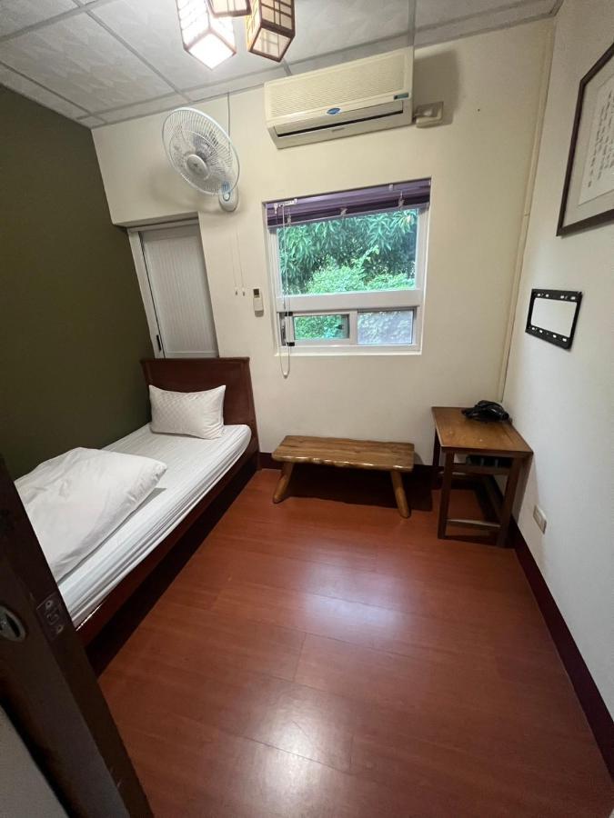Single Room with Shared Bathroom