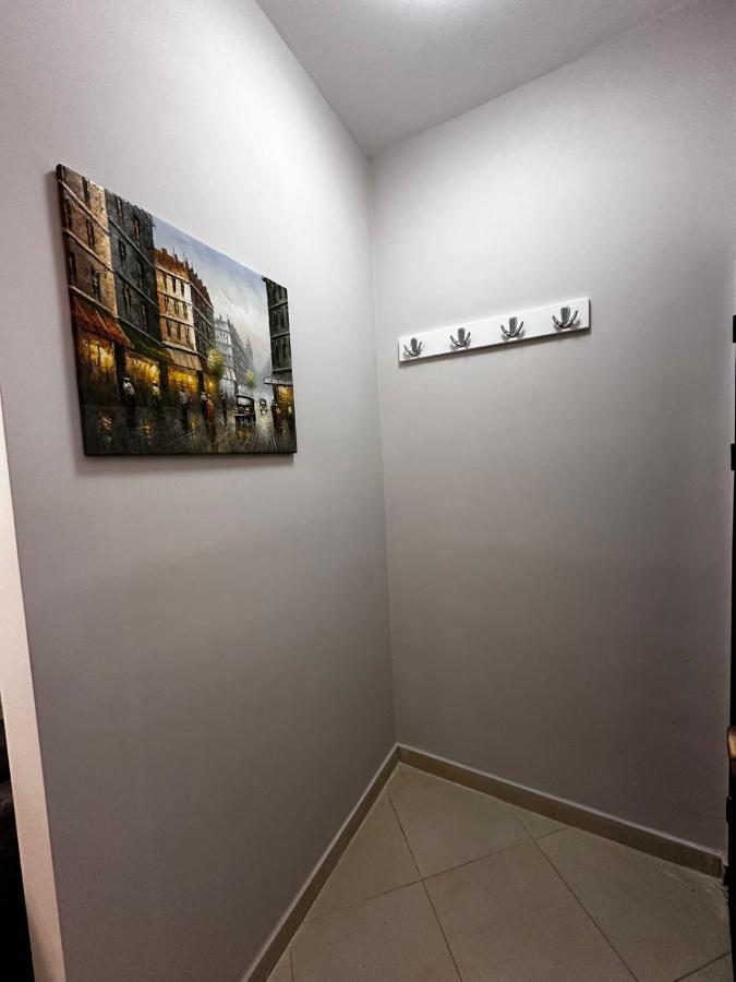 AURA Apartment - Ferienwohnung Durrës