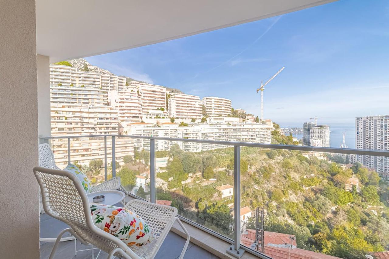Superb New 2-room Apartment -parking Border Monac - B&B