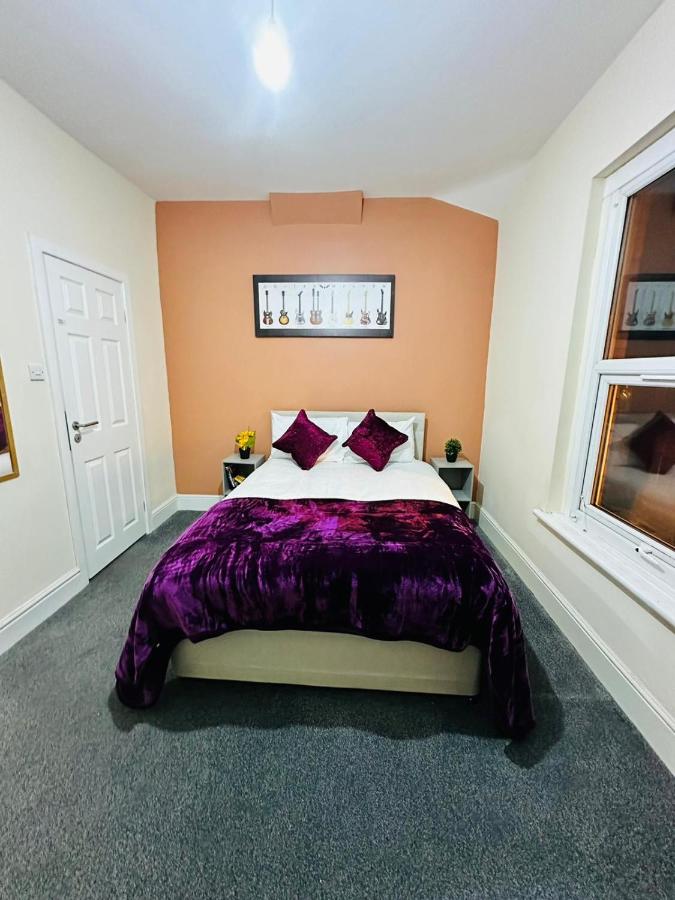 B&B Liverpool - Elm Vale Lodge - Bed and Breakfast Liverpool