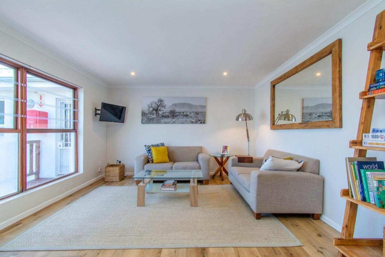 Beachfront Bliss at Malgas Views - B&B Gordon’s Bay