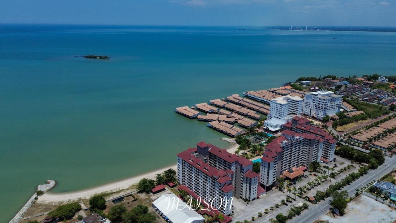 Maison Seaview Suites Port Dickson - B&B