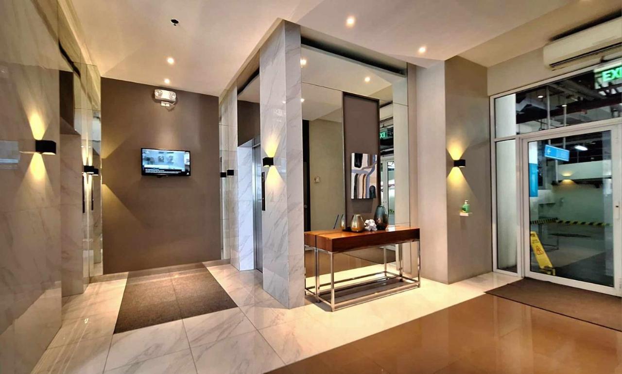 The French Apartment Pasig - Fast Wi-Fi and pool - B&B