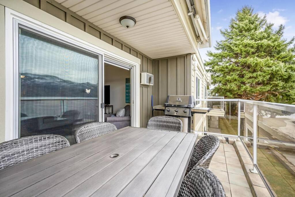 The Lakeside Condo #202 - B&B West Kelowna