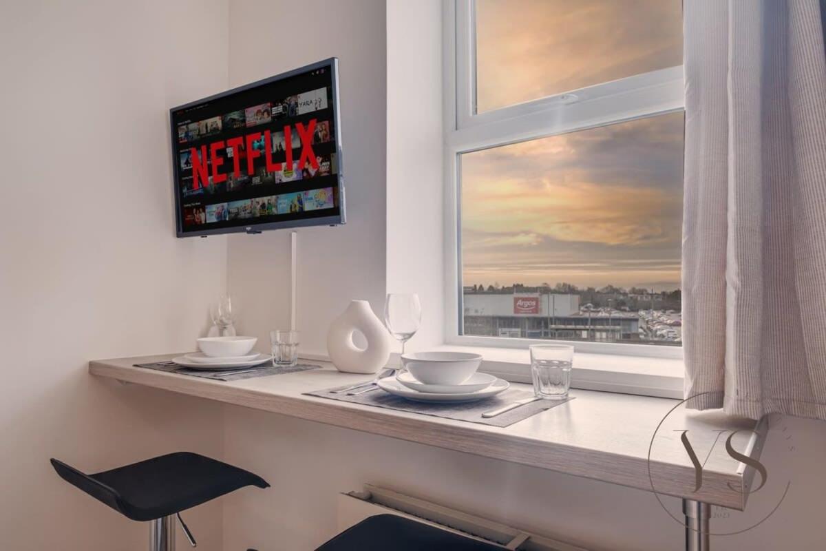 Sienna Studio Near Stoke Centre & Rail - B&B Stoke-on-Trent