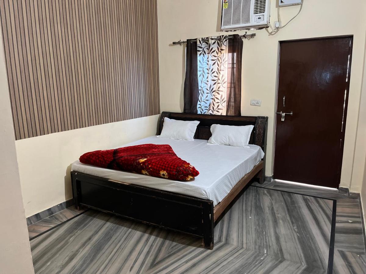 B&B Vrindāvan - Shri Banke Bihari - Bed and Breakfast Vrindāvan