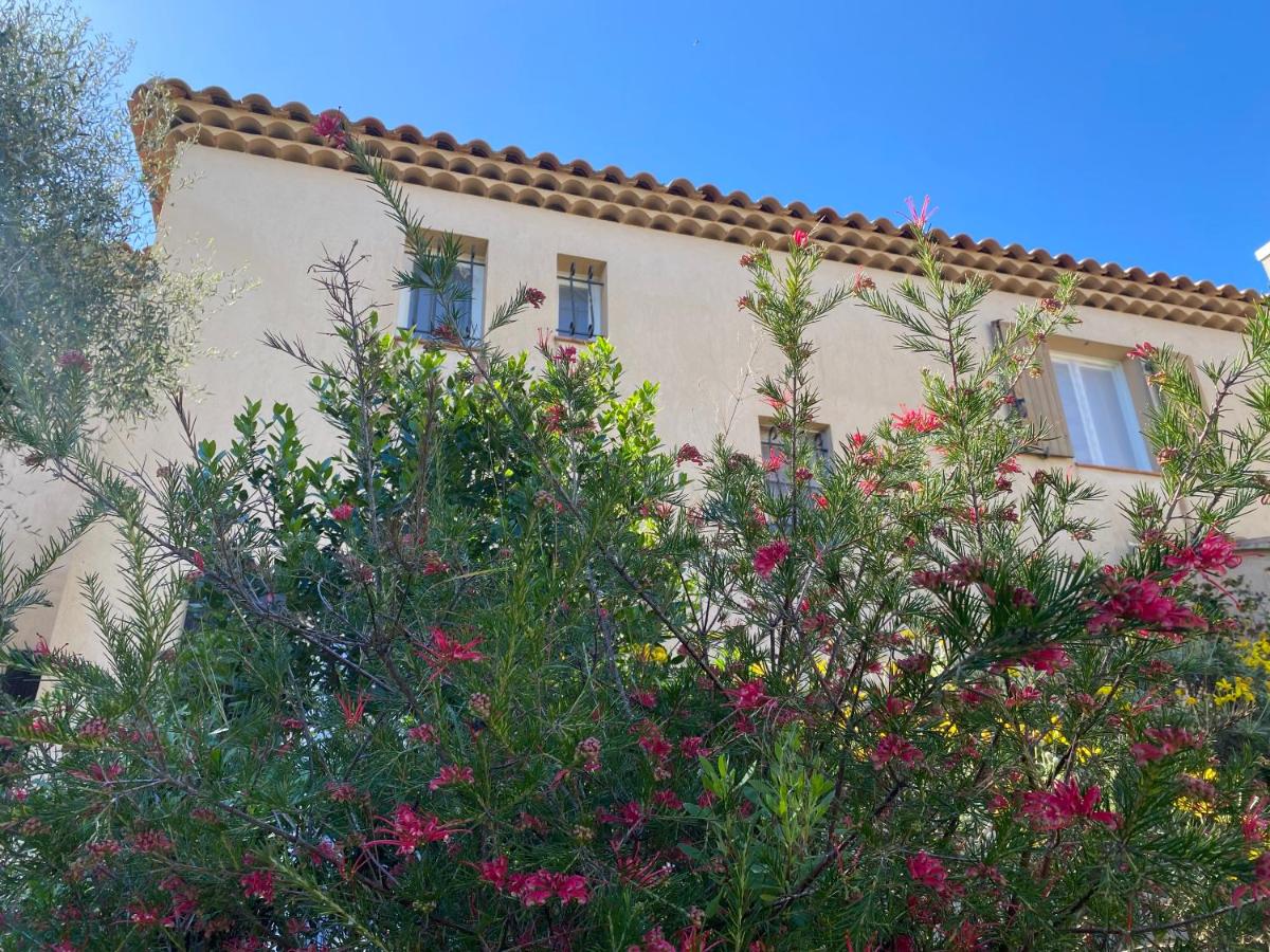 B&B Hyères - Villa Giens - Plage à pied - Bed and Breakfast Hyères