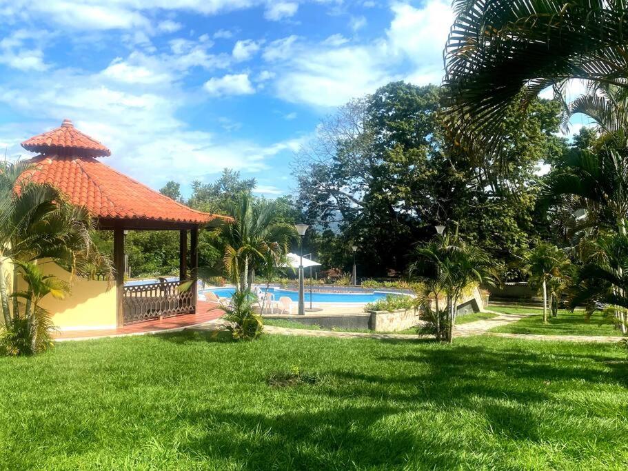 B&B Tolemaida - Private country house close to Melgar and Girardot - Bed and Breakfast Tolemaida