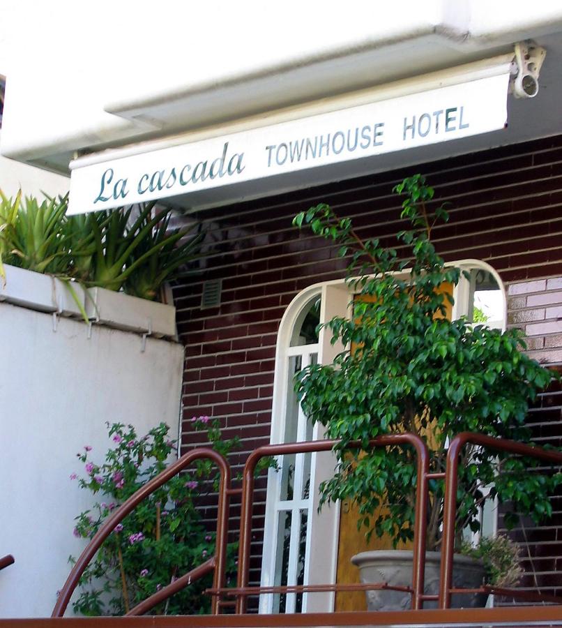 B&B Buenos Aires - La Cascada Townhouse Hotel - Bed and Breakfast Buenos Aires