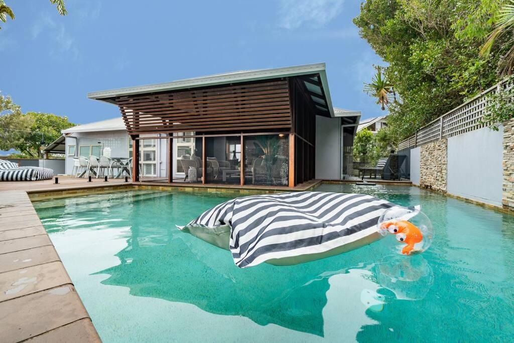 B&B Mudjimba - Luxurious Beachside Living - Bed and Breakfast Mudjimba