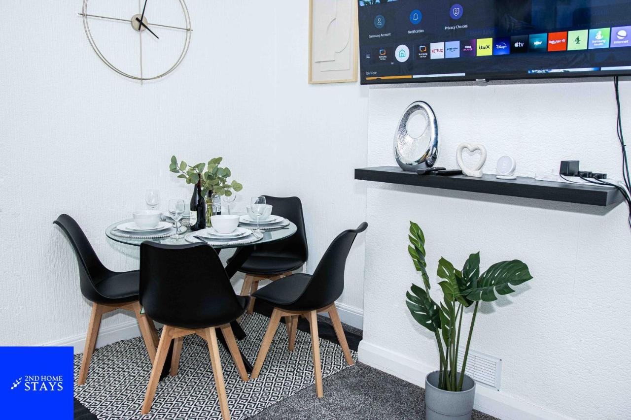 B&B Stoke-on-Trent - 2ndHomeStays-3 Bedroom House - Sleeps 6 - City Centre -Stoke-on-Trent - Bed and Breakfast Stoke-on-Trent