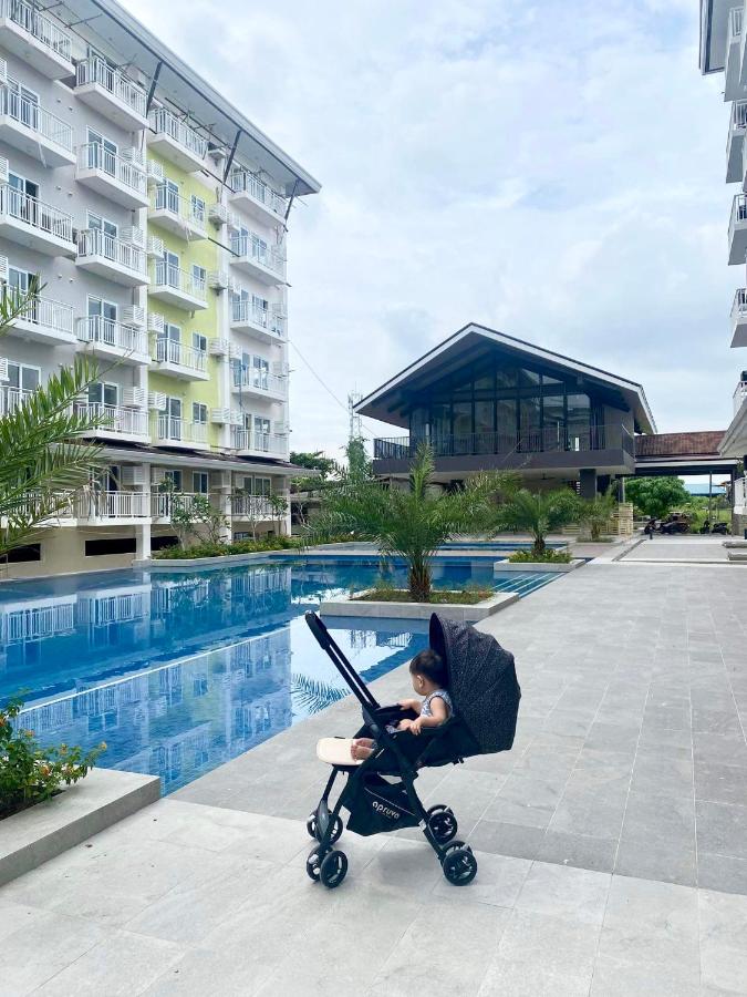 Stay, Park, Swim and more near Mactan Airport - B&B Mactan