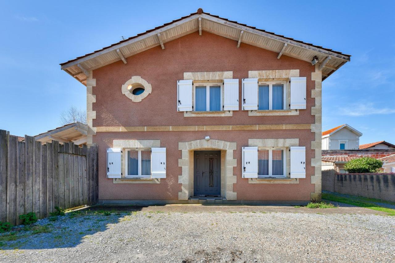 950m de la plage - Maison pour 10 avec piscine - Chambres d’hôtes Arès