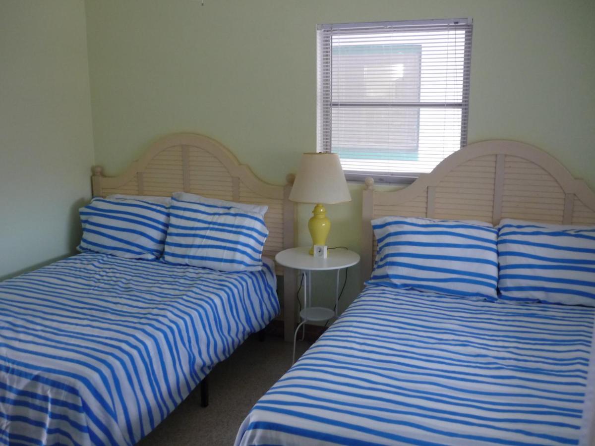 Studio apt. Two Full Size Beds
