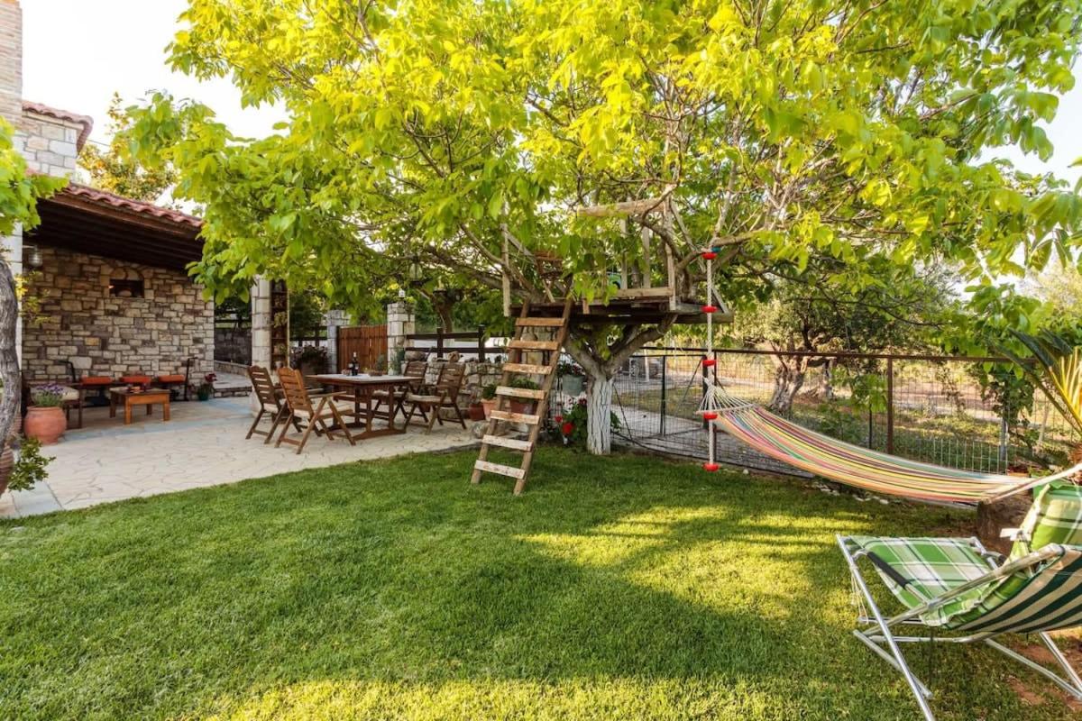 Petalidi Stone House with garden near the beach - Ferienwohnung