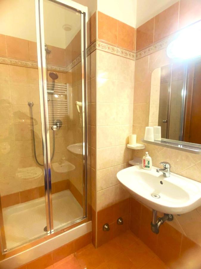 Booking Now Rome-Address Via Palestro,56- Breakfast included - B&B